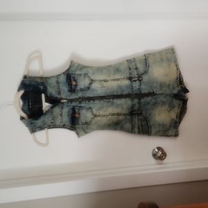 NWT V. I. P. JEANS DISTRESSED SHORT JUMPER